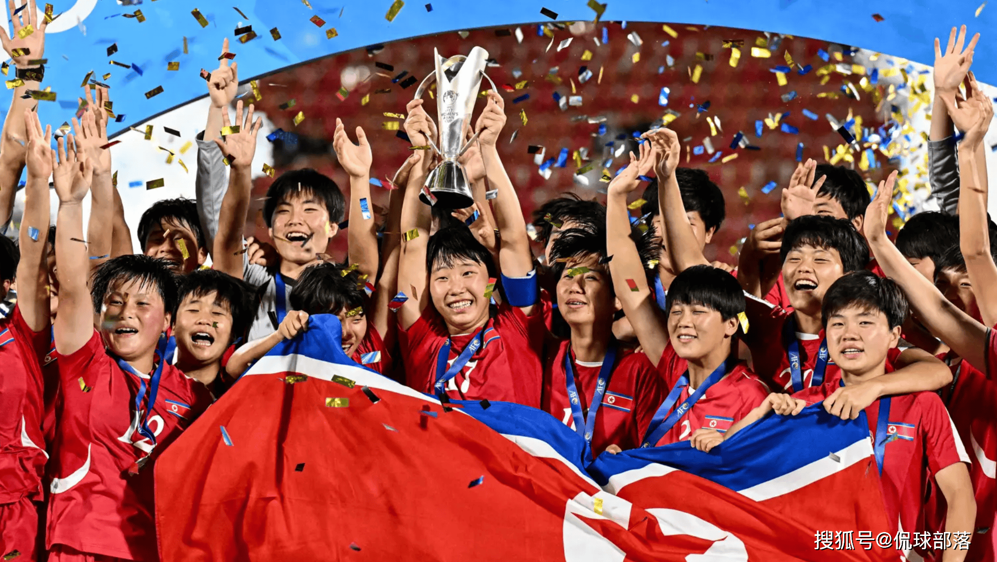 包含国际赛场再掀高潮，中国女足状态火爆的词条