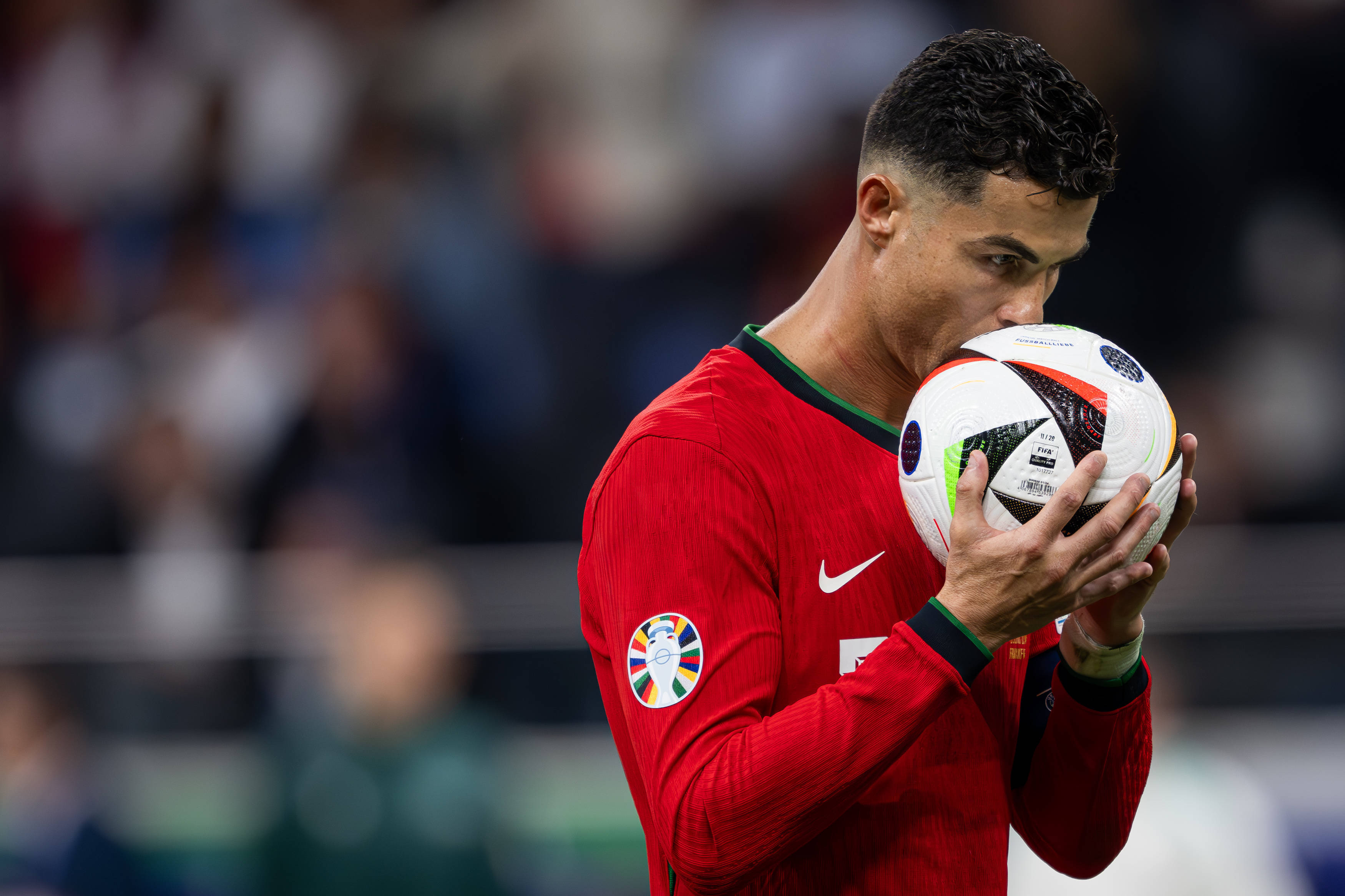 关于西班牙惨败葡萄牙,无缘欧国联八强的信息 关于西班牙惨败葡萄牙,无缘欧国联八强的信息