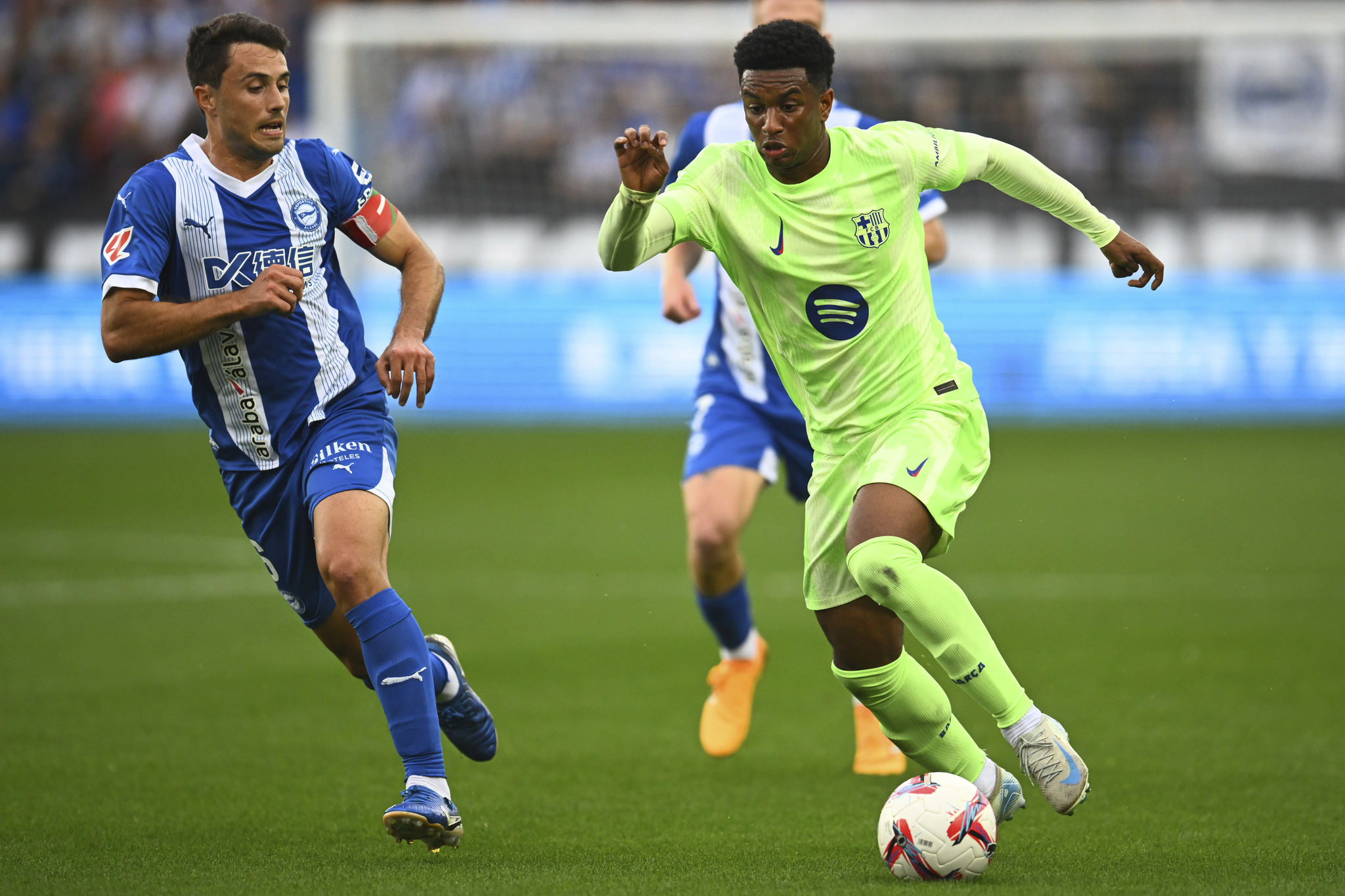 爱游戏官网入口-格拉纳达客场力克阿拉维斯，继续保持联赛不败纪录！的简单介绍