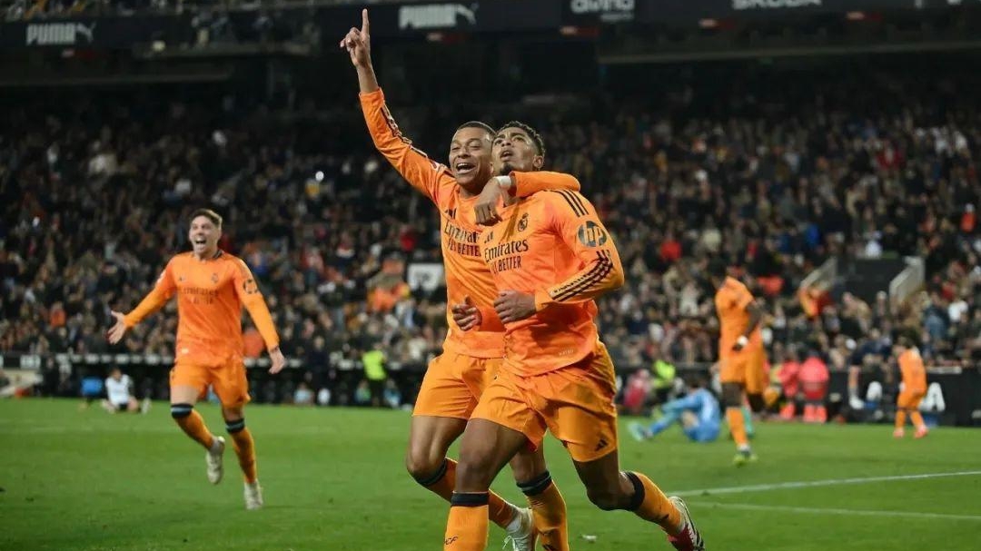 瓦伦西亚客场逆转,赢得关键三分的简单介绍 瓦伦西亚客场逆转,赢得关键三分的简单介绍