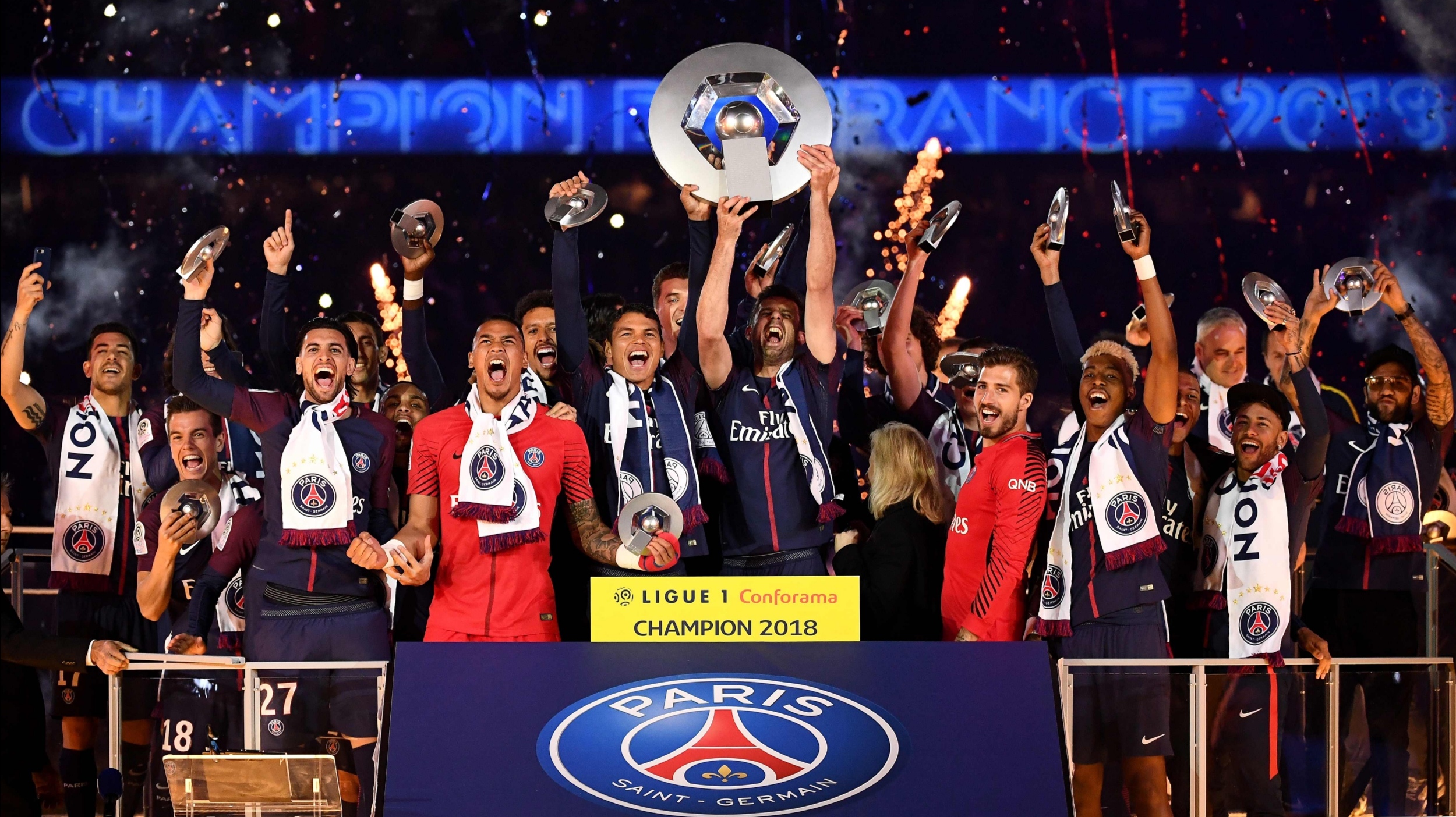 包含欧洲杯热议：法国队目前排名第一的词条