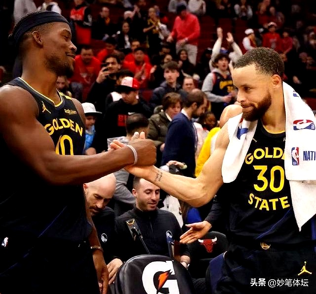 爱游戏-勇士主场大胜尼克斯，取得四连胜